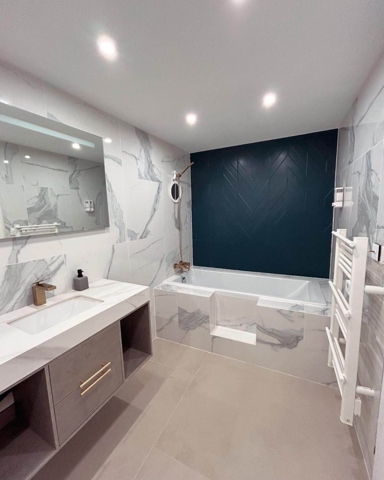 Eze - Appartement Dans Bas De Villa Avec Piscine Pres De Monaco ภายนอก รูปภาพ